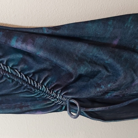 NWOT Free People Rare Asymmetrical Velvet Top XS - Picture 4 of 12